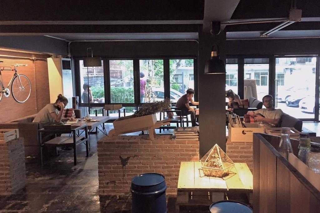 A' Hostel Bangkok Bagian luar foto
