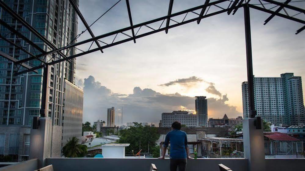 A' Hostel Bangkok Bagian luar foto